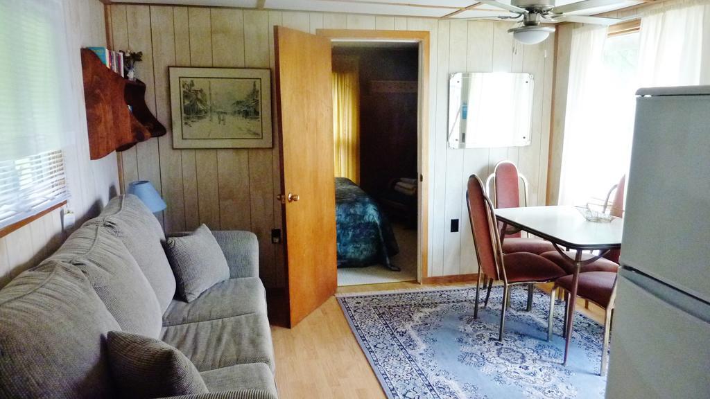 Silver Springs Cottage Resort Harcourt Exterior foto